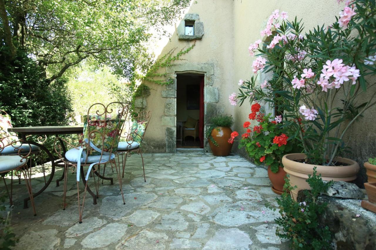 Mas De Mauve Hotell Saint-Pierre-de-la-Fage Exteriör bild